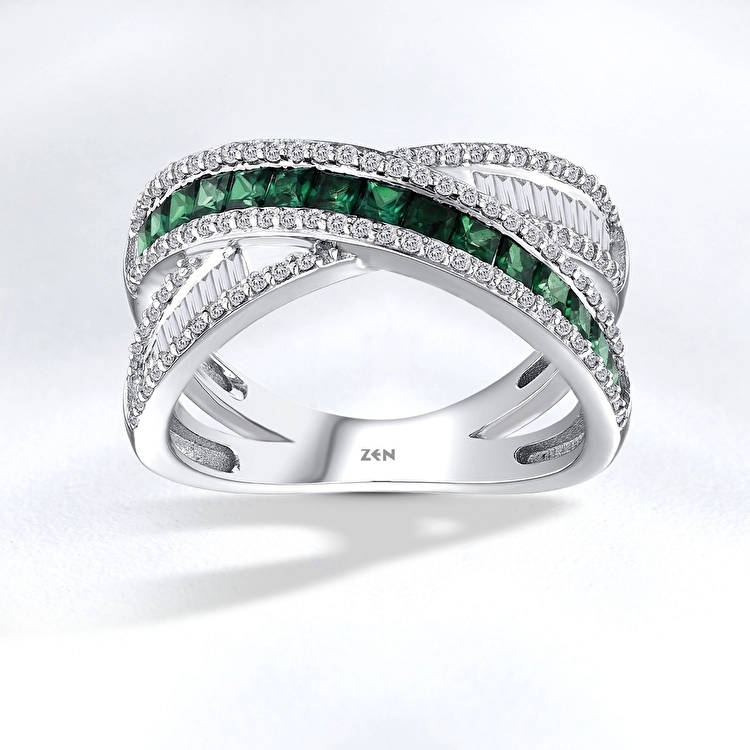 Smaragd Diamond Ring